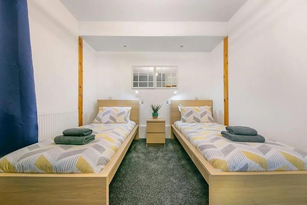 Faulds Crescent Lodge ✪ Grampian Lettings Ltd Aberdeen 0*,  United Kingdom