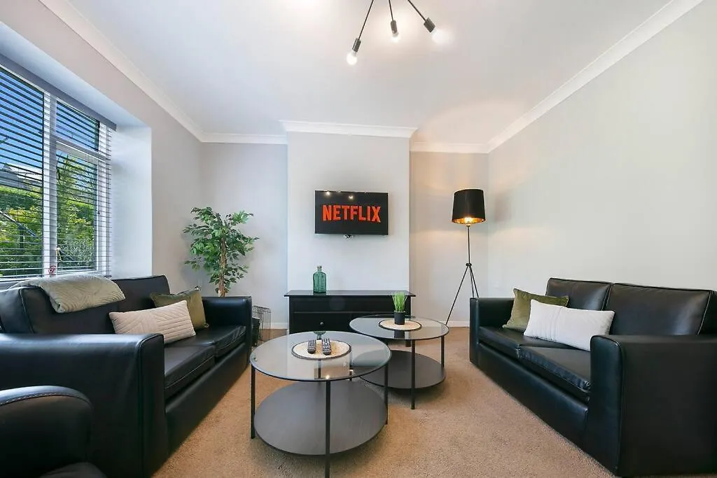 Faulds Crescent Lodge ✪ Grampian Lettings Ltd Aberdeen
